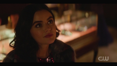 katy_keene_s01e04_internal_1080p_web_h264-hillary_1978.jpg