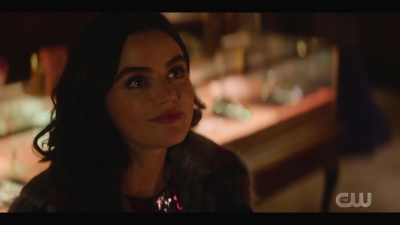 katy_keene_s01e04_internal_1080p_web_h264-hillary_1979.jpg