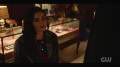 katy_keene_s01e04_internal_1080p_web_h264-hillary_1998.jpg