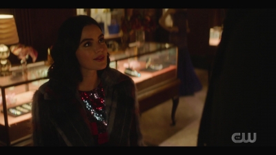 katy_keene_s01e04_internal_1080p_web_h264-hillary_2000.jpg