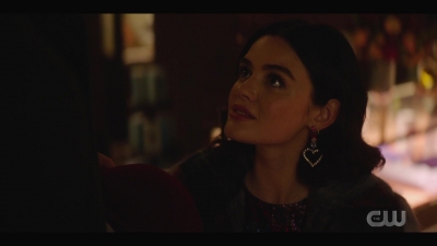 katy_keene_s01e04_internal_1080p_web_h264-hillary_2025.jpg