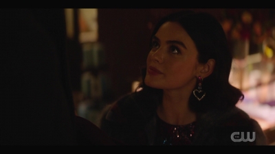 katy_keene_s01e04_internal_1080p_web_h264-hillary_2029.jpg