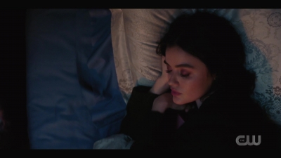 katy_keene_s01e04_internal_1080p_web_h264-hillary_2075.jpg