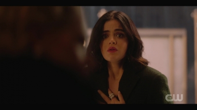 katy_keene_s01e04_internal_1080p_web_h264-hillary_2092.jpg