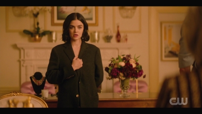 katy_keene_s01e04_internal_1080p_web_h264-hillary_2108.jpg