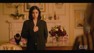 katy_keene_s01e04_internal_1080p_web_h264-hillary_2110.jpg