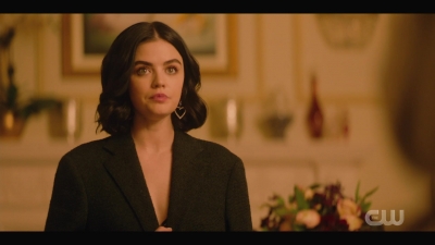 katy_keene_s01e04_internal_1080p_web_h264-hillary_2114.jpg