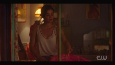 katy_keene_s01e04_internal_1080p_web_h264-hillary_2440.jpg