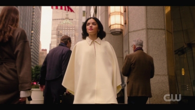 katy_keene_s01e04_internal_1080p_web_h264-hillary_2468.jpg