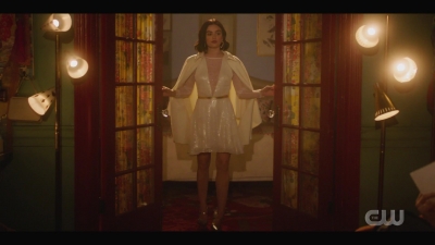katy_keene_s01e05_internal_1080p_web_h264-trump_0012.jpg
