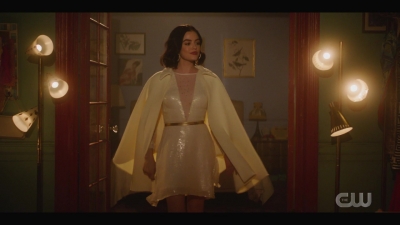 katy_keene_s01e05_internal_1080p_web_h264-trump_0018.jpg