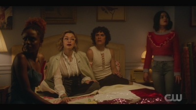 katy_keene_s01e05_internal_1080p_web_h264-trump_0130.jpg
