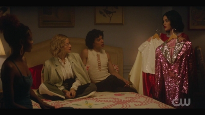 katy_keene_s01e05_internal_1080p_web_h264-trump_0181.jpg