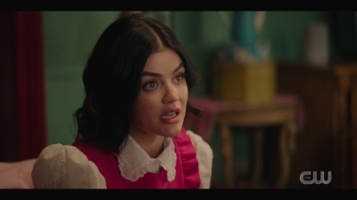 katy_keene_s01e05_internal_1080p_web_h264-trump_0481.jpg