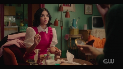 katy_keene_s01e05_internal_1080p_web_h264-trump_0490.jpg