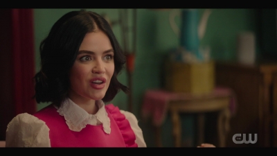 katy_keene_s01e05_internal_1080p_web_h264-trump_0497.jpg