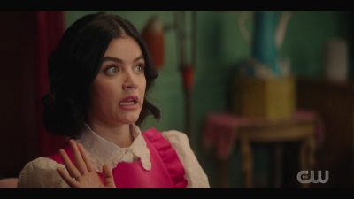 katy_keene_s01e05_internal_1080p_web_h264-trump_0514.jpg