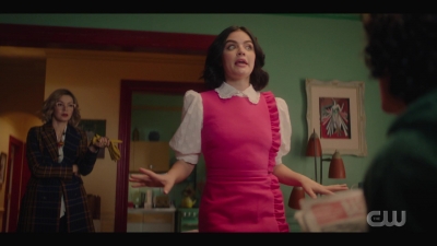 katy_keene_s01e05_internal_1080p_web_h264-trump_0565.jpg
