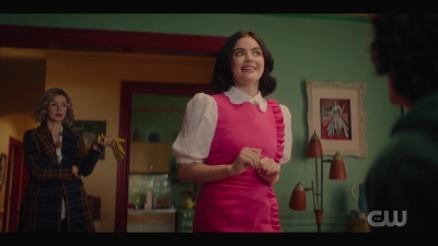 katy_keene_s01e05_internal_1080p_web_h264-trump_0567.jpg