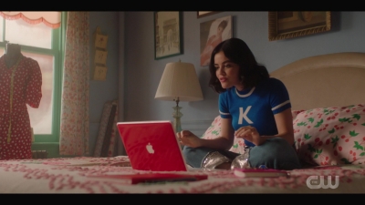 katy_keene_s01e05_internal_1080p_web_h264-trump_0764.jpg