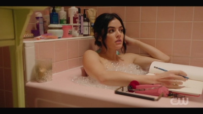 katy_keene_s01e05_internal_1080p_web_h264-trump_0774.jpg
