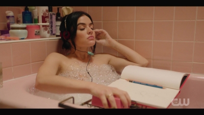 katy_keene_s01e05_internal_1080p_web_h264-trump_0778.jpg