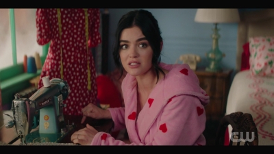 katy_keene_s01e05_internal_1080p_web_h264-trump_0918.jpg