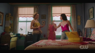 katy_keene_s01e05_internal_1080p_web_h264-trump_0994.jpg