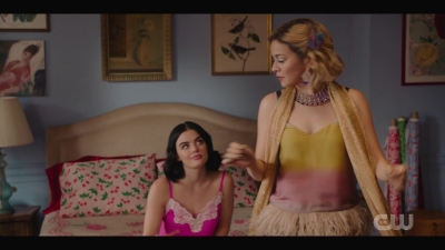katy_keene_s01e05_internal_1080p_web_h264-trump_1177.jpg