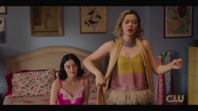 katy_keene_s01e05_internal_1080p_web_h264-trump_1178.jpg