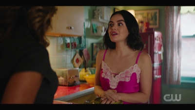 katy_keene_s01e05_internal_1080p_web_h264-trump_1338.jpg