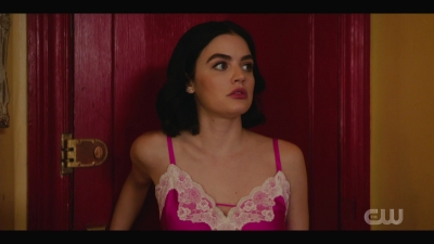 katy_keene_s01e05_internal_1080p_web_h264-trump_1395.jpg