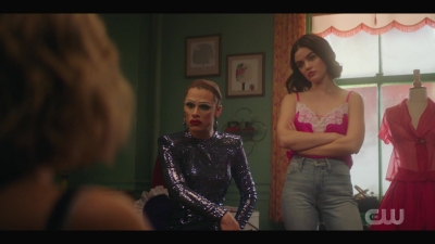 katy_keene_s01e05_internal_1080p_web_h264-trump_1415.jpg
