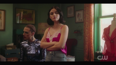 katy_keene_s01e05_internal_1080p_web_h264-trump_1418.jpg