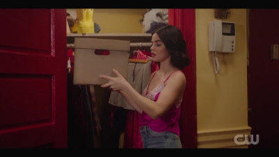 katy_keene_s01e05_internal_1080p_web_h264-trump_1967.jpg
