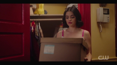 katy_keene_s01e05_internal_1080p_web_h264-trump_1971.jpg