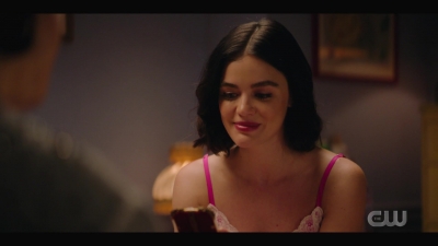 katy_keene_s01e05_internal_1080p_web_h264-trump_2026.jpg