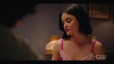 katy_keene_s01e05_internal_1080p_web_h264-trump_2055.jpg