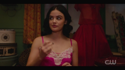 katy_keene_s01e05_internal_1080p_web_h264-trump_2115.jpg