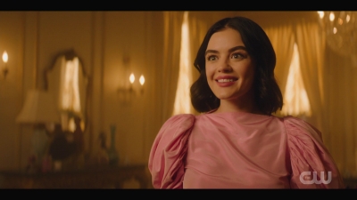 katy_keene_s01e05_internal_1080p_web_h264-trump_2386.jpg