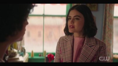 katy_keene_s01e05_internal_1080p_web_h264-trump_2463.jpg