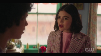 katy_keene_s01e05_internal_1080p_web_h264-trump_2471.jpg