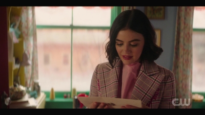 katy_keene_s01e05_internal_1080p_web_h264-trump_2484.jpg