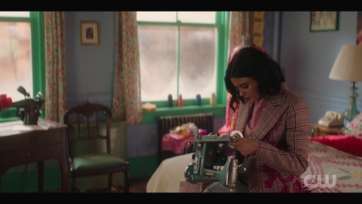 katy_keene_s01e05_internal_1080p_web_h264-trump_2506.jpg