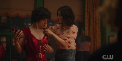 katy_keene_s01e06_1080p_webrip_x264-xlf_0526.jpg