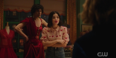 katy_keene_s01e06_1080p_webrip_x264-xlf_0542.jpg