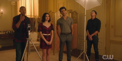 katy_keene_s01e06_1080p_webrip_x264-xlf_0761.jpg