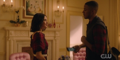 katy_keene_s01e06_1080p_webrip_x264-xlf_0963.jpg