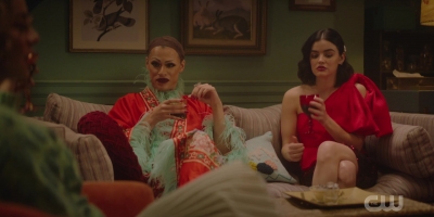 katy_keene_s01e06_1080p_webrip_x264-xlf_1318.jpg
