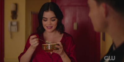 katy_keene_s01e06_1080p_webrip_x264-xlf_2244.jpg